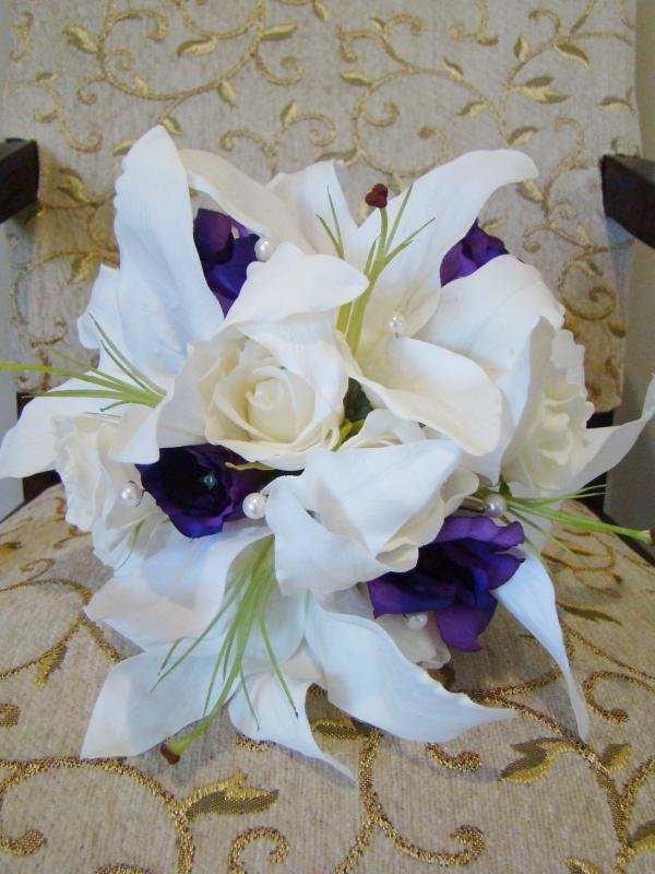 Inexpensive PURPLE flowers wedding Lisianthus Bouquet